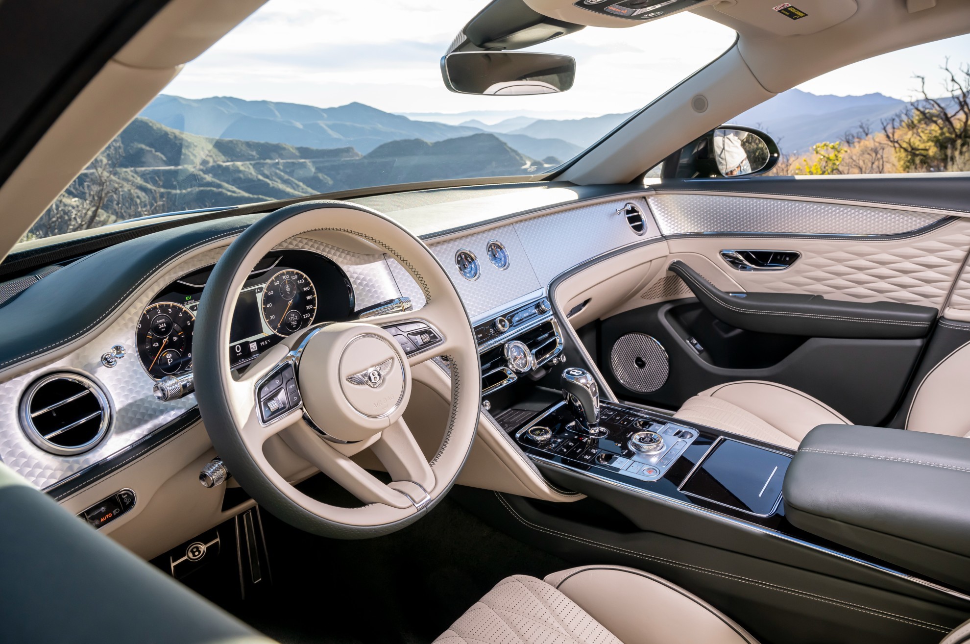 Bentley Flying Spur Hybrid - primera prueba - limusina - lujo - interior