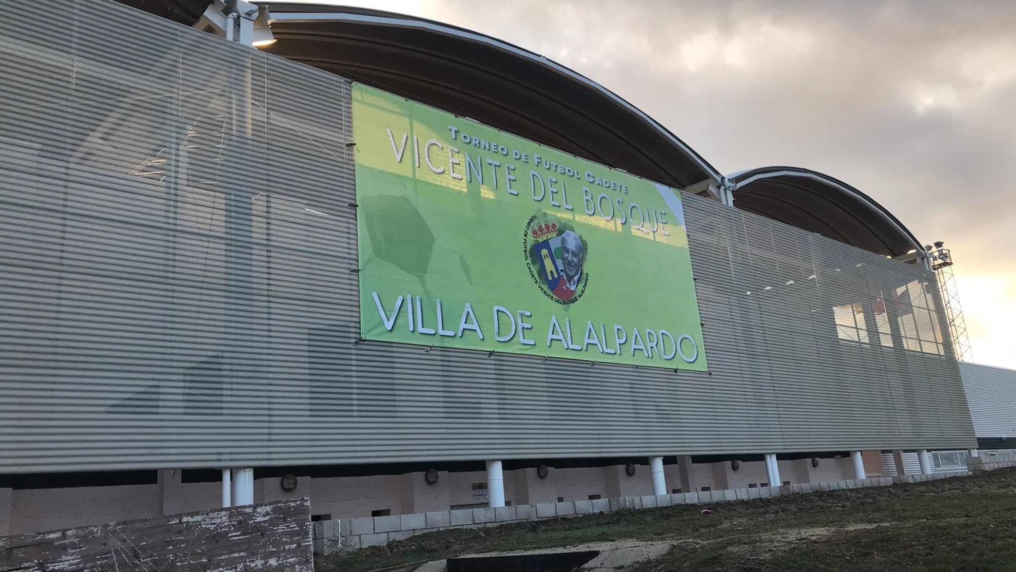 Hierro, Schuster, Futre o Julen Guerrero, premiados en la  presentaci�n del VI Torneo de F�tbol Cadete Vicente del Bosque