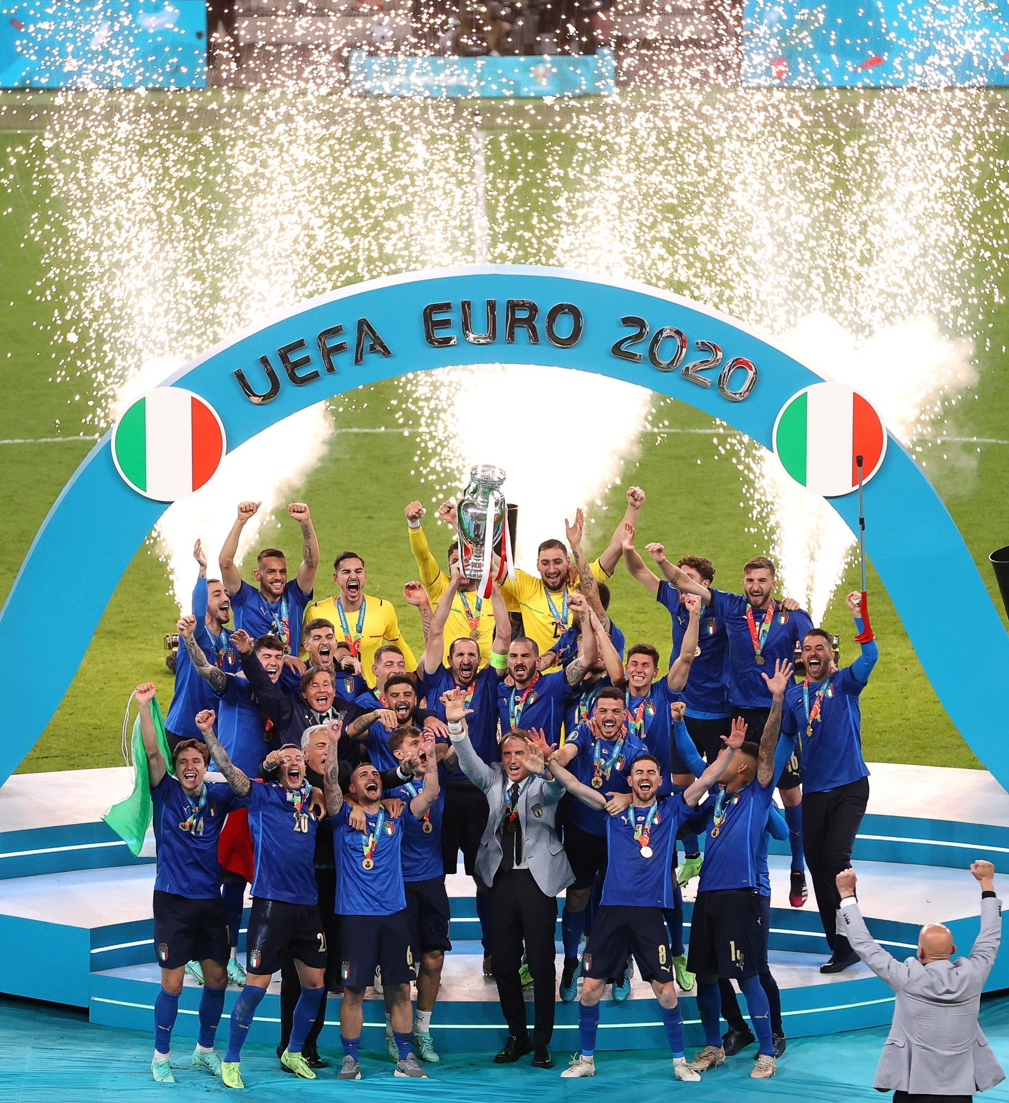 Italia celebra la Eurocopa cosechada en Wembley el verano pasado.