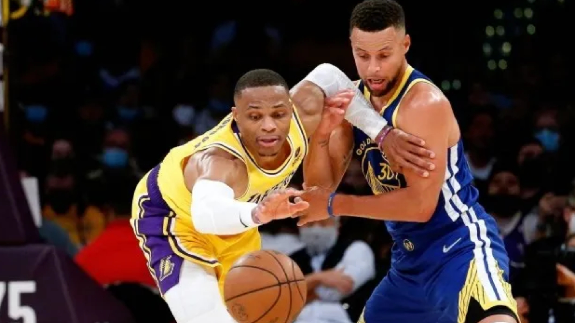 Stephen Curry, one of the few to support the highly-criticized Russell  Westbrook | Marca