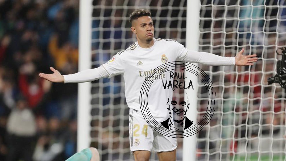 Mariano celebra un gol con el Real Madrid.