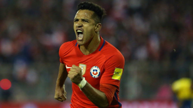 Alexis Sánchez celebra un gol con Chile
