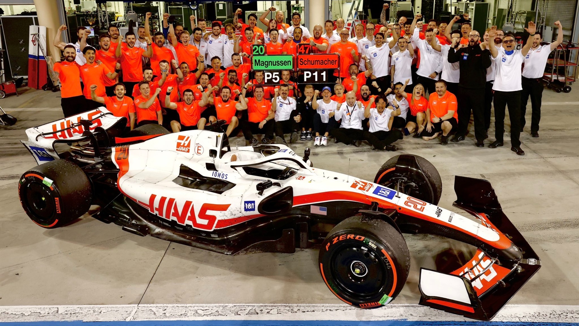 Haas celebra el 5º puesto de Magnussen en el circuito de Sakhir.