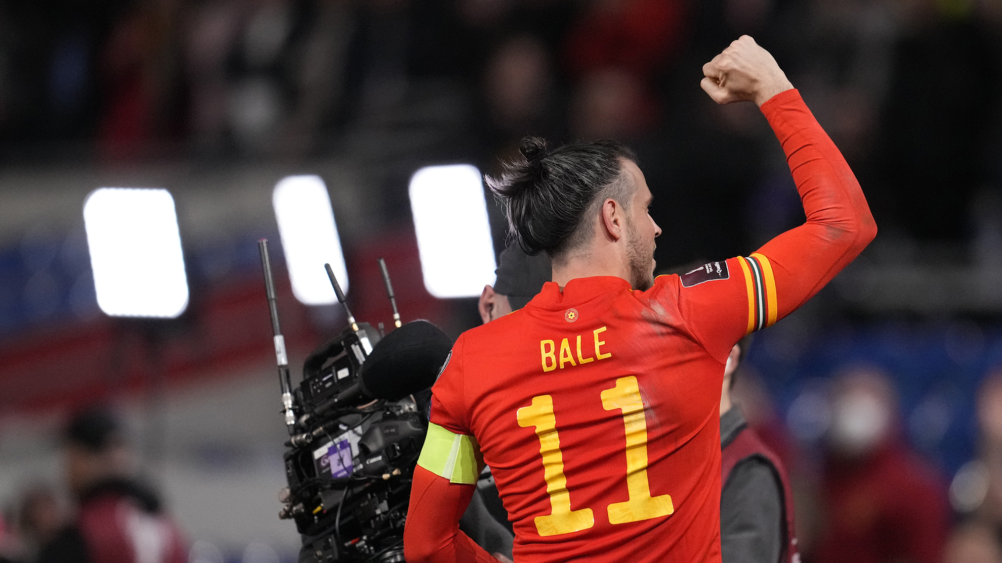 Gareth Bale celebra el triunfo de Gales sobre Austria por 2-1, con los dos goles galeses del madridistta