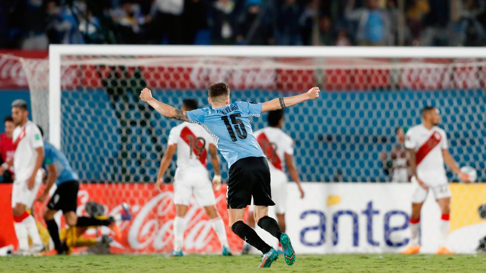 Valverde celebra el gol uruguayo ante Perú.
