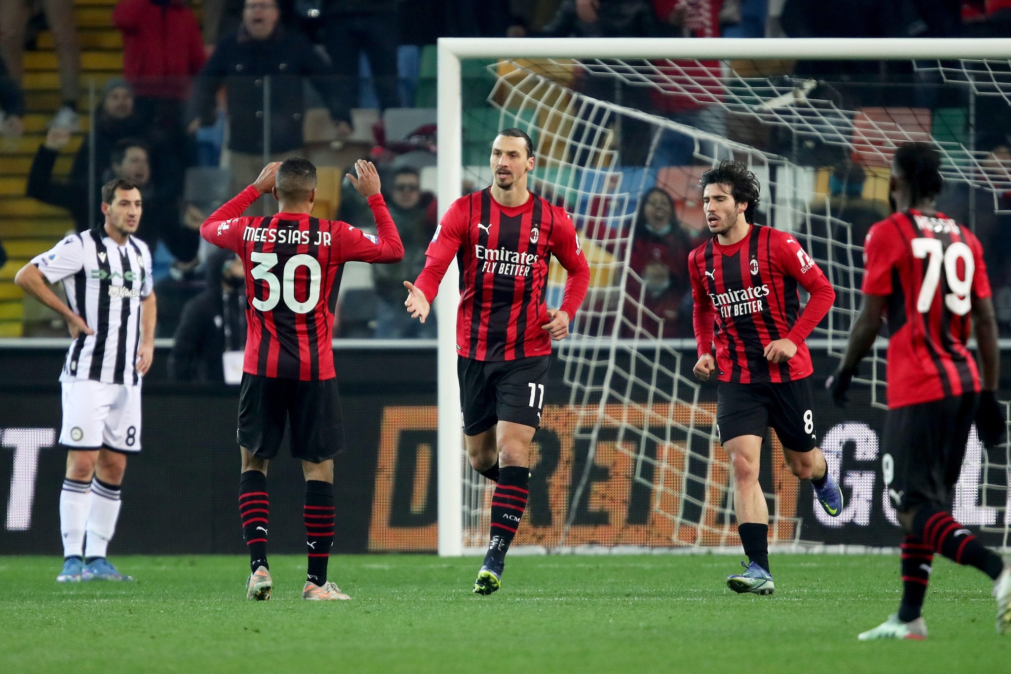 Ibrahimovic celebra un gol con el Milan.