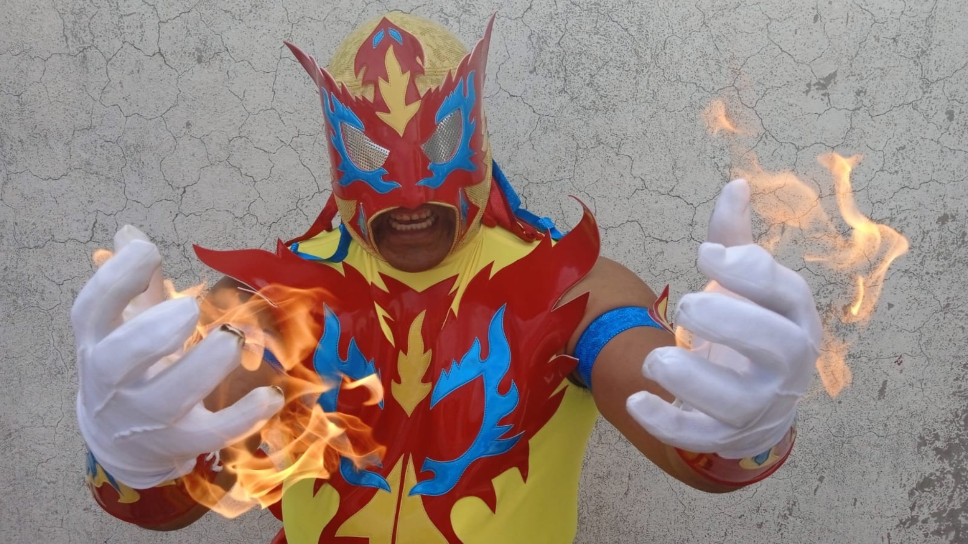 fire jr. quiere mostrar sus cualidades en el ring sagrado de la arena mexico