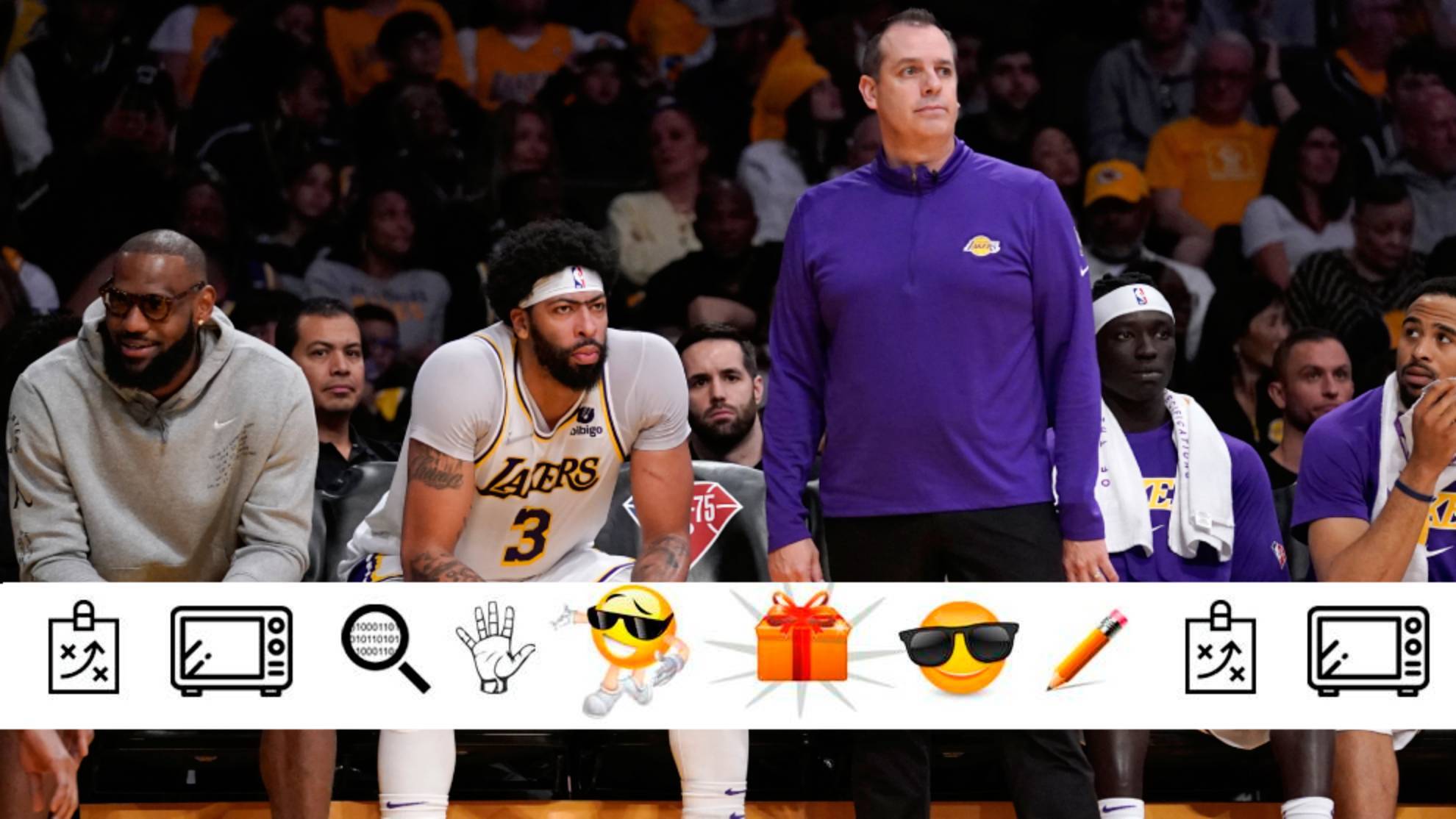 LeBron James, Anthony Davis y Frank Vogel en el banquillo de los Lakers