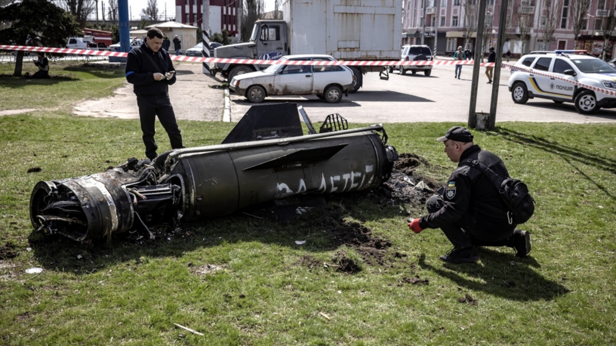 La bomba en la estación de Kramatorsk que causó la muertes de más de 50 civiles.