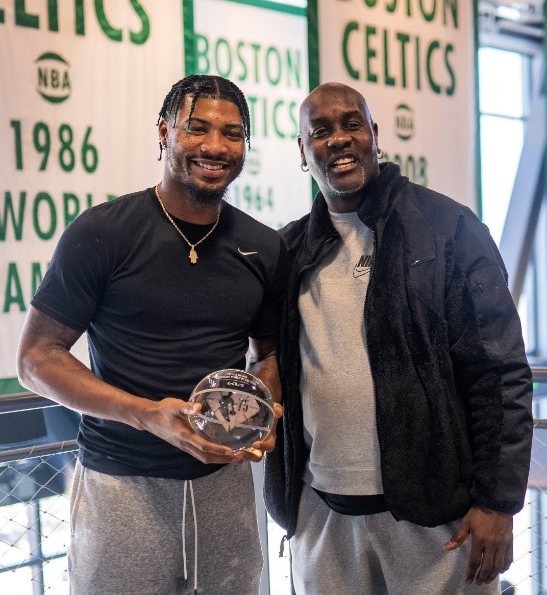 Marcus Smart receives the award