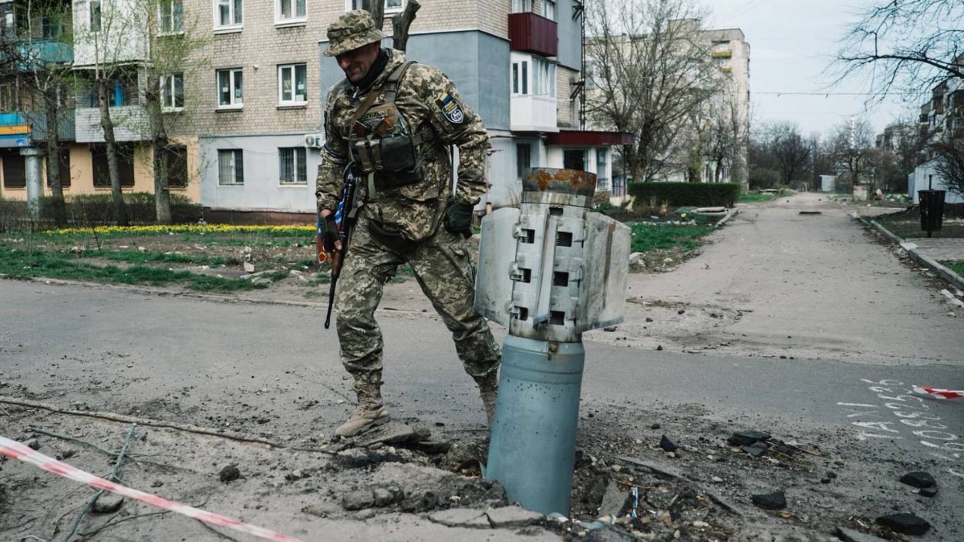 Разбомбили хохлов. Российские военные в Сумах. Донбасс сегодня.