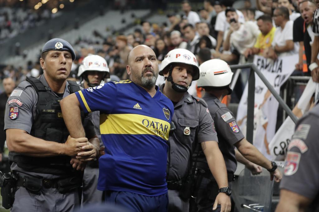 Detenido hincha de Boca Juniors en Brasil por racismo