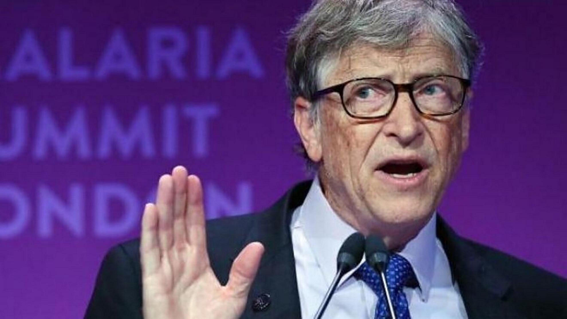 Bill Gates avisa: "Hay riesgo de otra variante del coronavirus más transmisiva y letal"