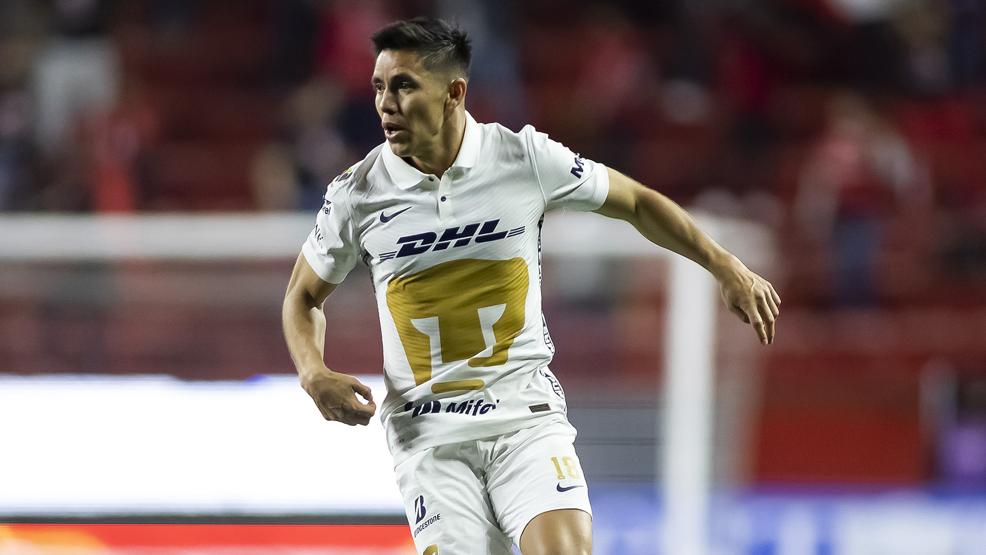 Velarde, en acción con los Pumas en el Clausura 2022.
