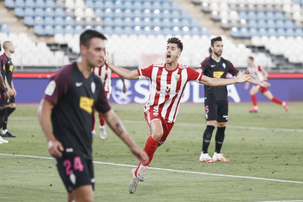Csar de la Hoz celebra un gol en el Juegos Mediterrneos