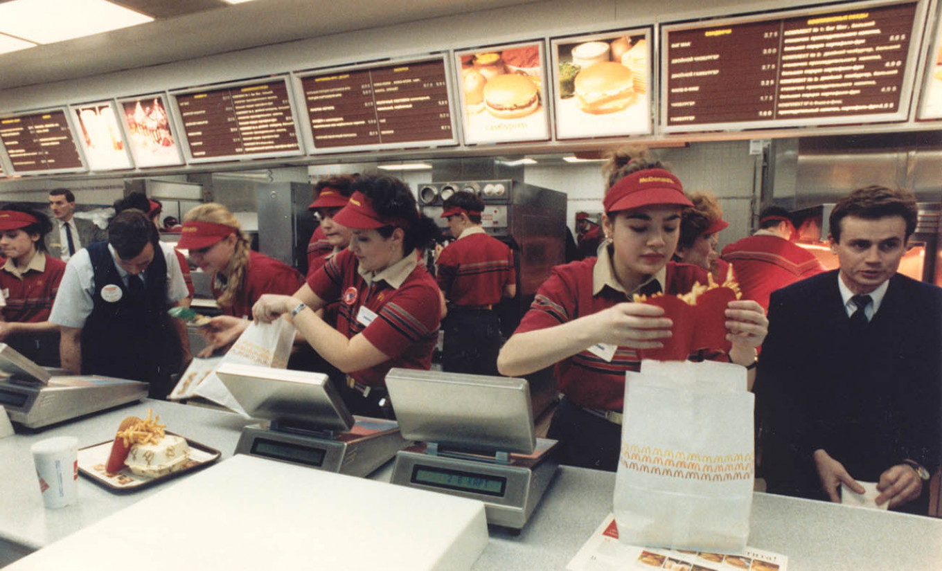 McDonals in Moscow in 1990.