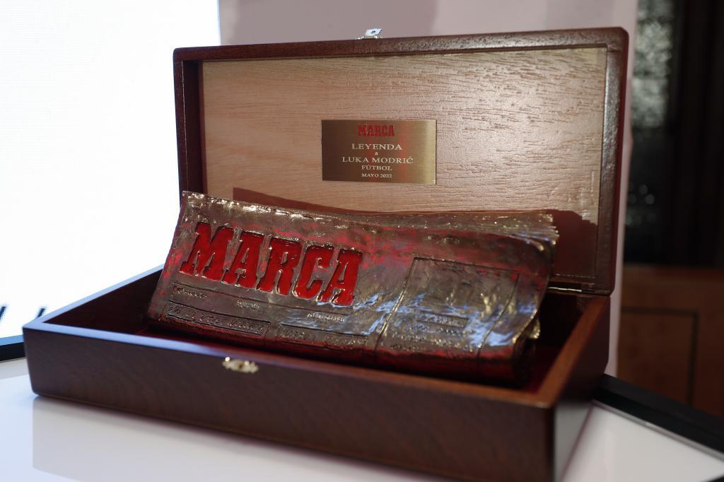 Este es el trofeo que recibirá Luka Modric en esta gala