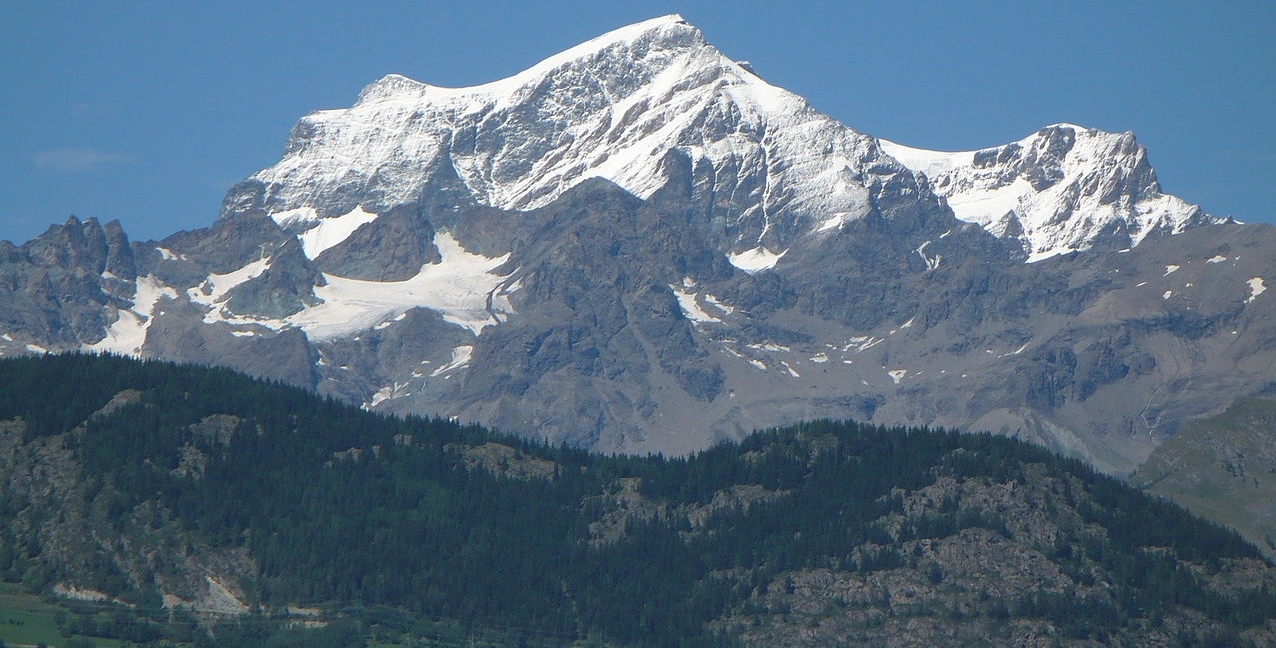 Imagen del macizo Grand Combin,en los Alpes