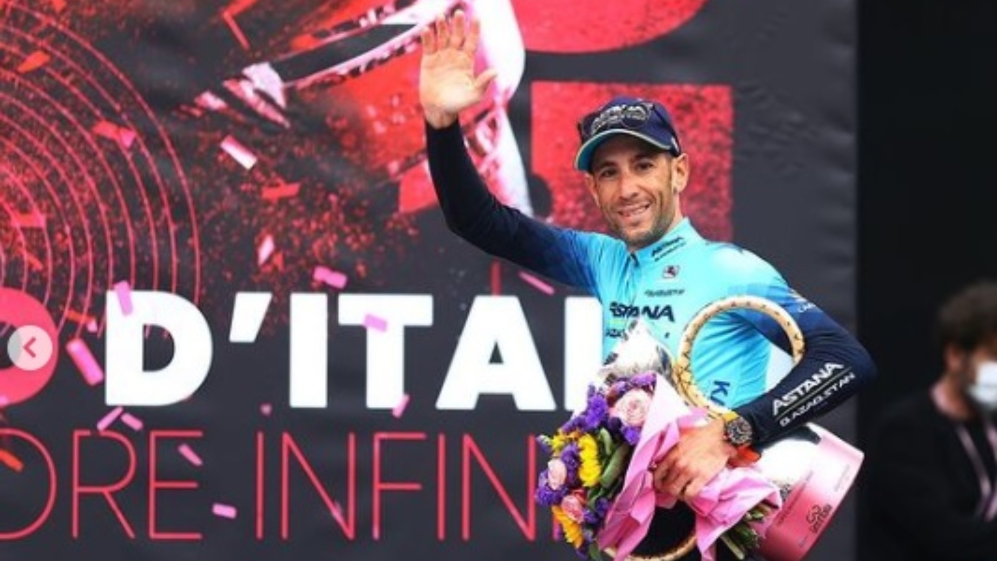 Así fue la emotiva despedida del 'Tiburón' Nibali del Giro de Italia