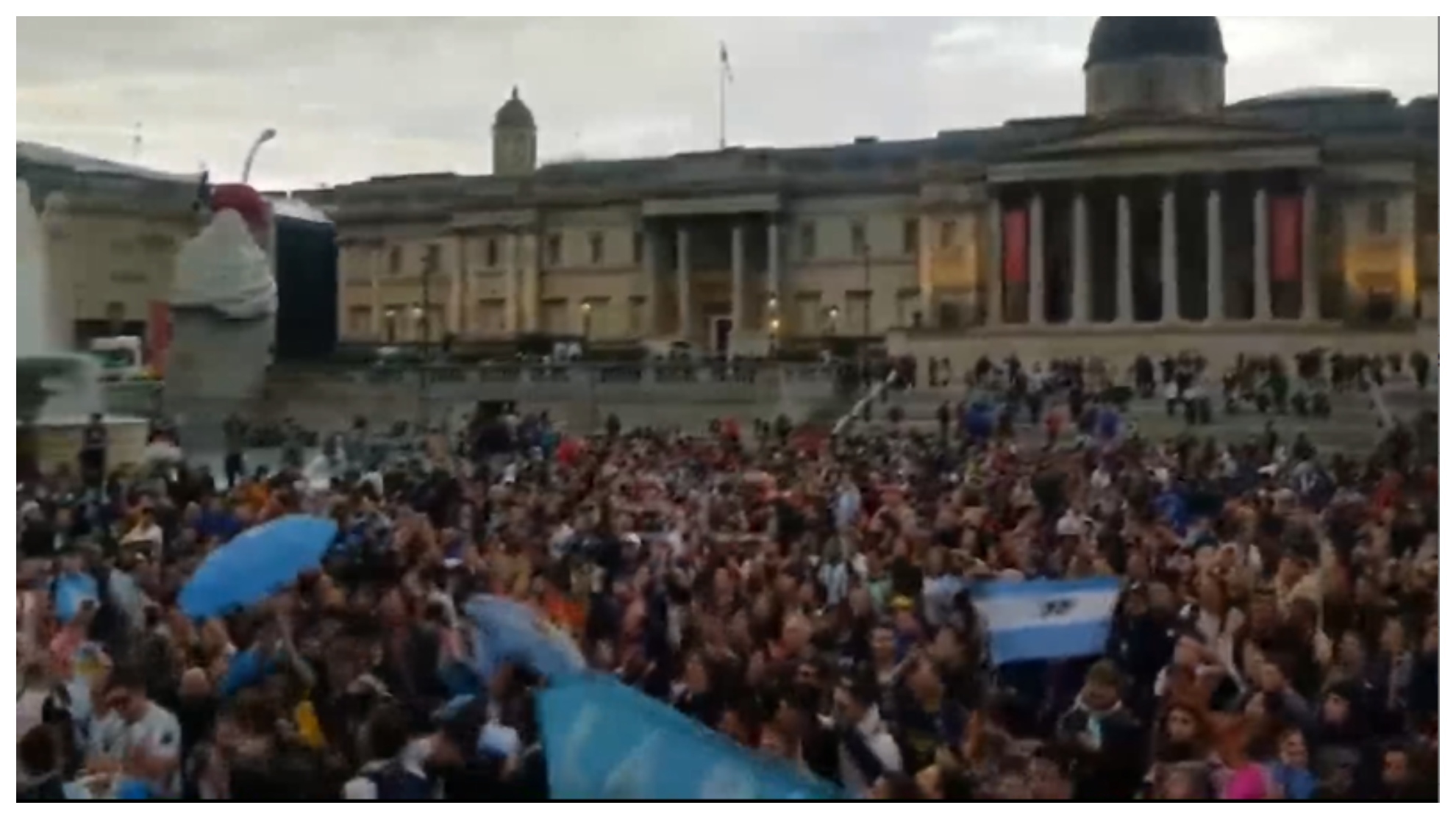 La afición argentina tomó Trafalgar Square y cantaron a su selección y ¡a las Malvinas!