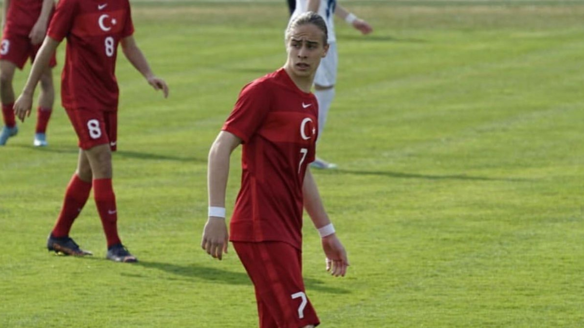 Kenan Yildiz en un partido con Turquia.