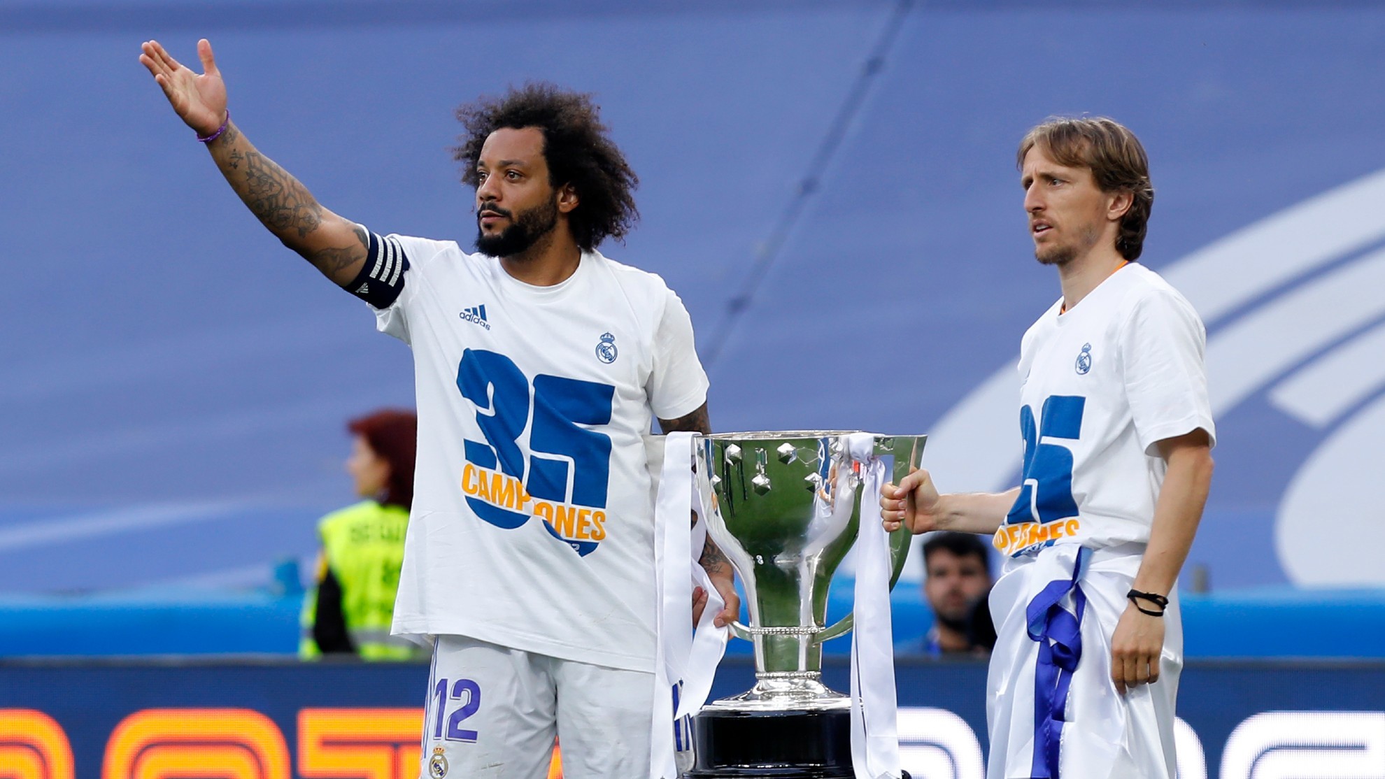 Marcelo y Modric, en los actos de celebración de la 35ª Liga del Madrid