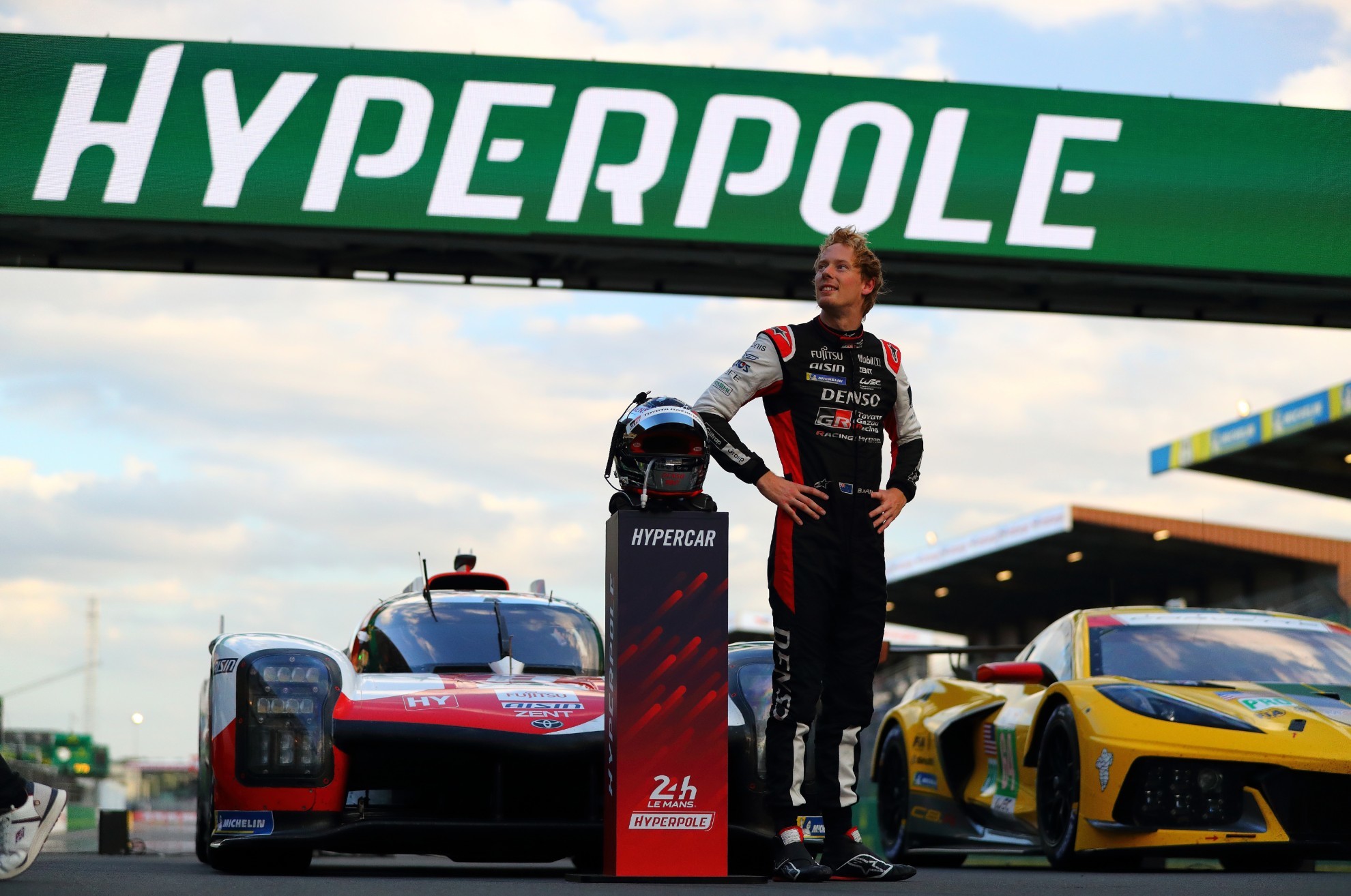Hartley sum la octava pole consecutiva de Toyota, igualando una marca de Audi.