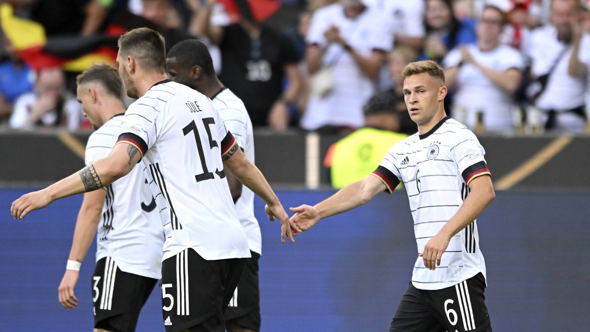 Los jugadores de Alemania celebran uno de los goles.