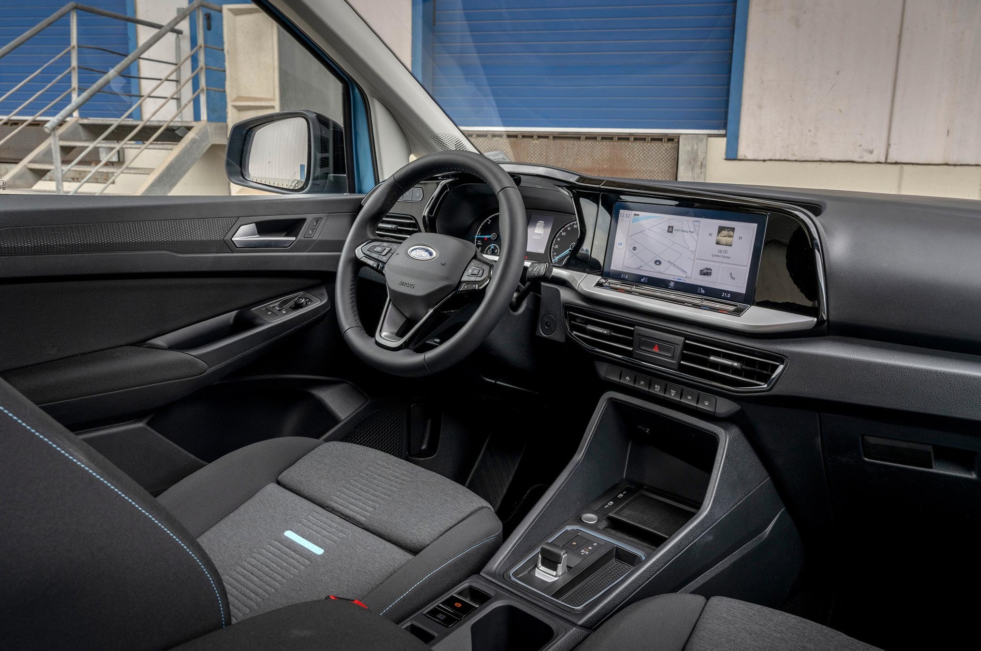 Ford Tourneo Connect - furgoneta - vehiculo comercial ligero - VW Caddy - primer contacto