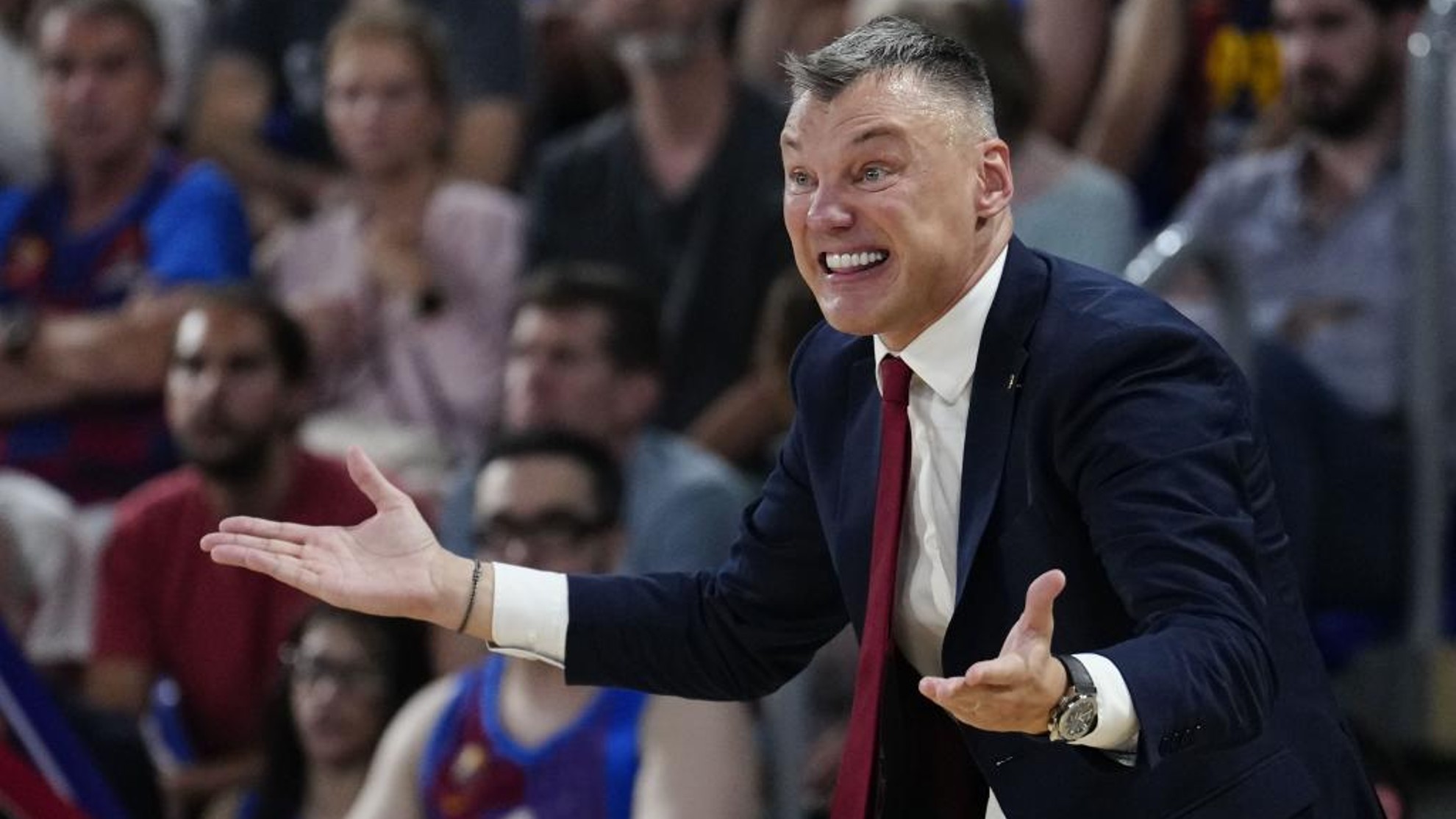 Jasikevicius da instrucciones a sus jugadores durante el segundo partido de la final de la Liga ACB.