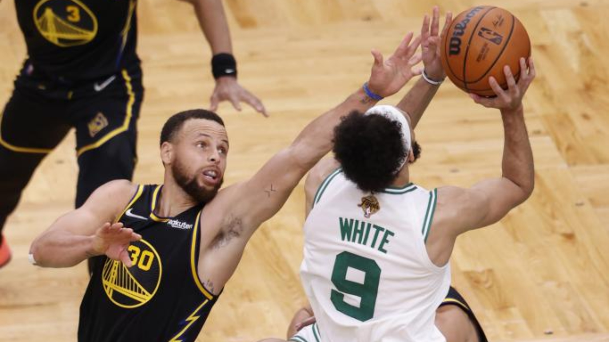 Resumen, resultado y estadísticas del Boston Celtics - Golden State Warriors: Curry toca el cielo