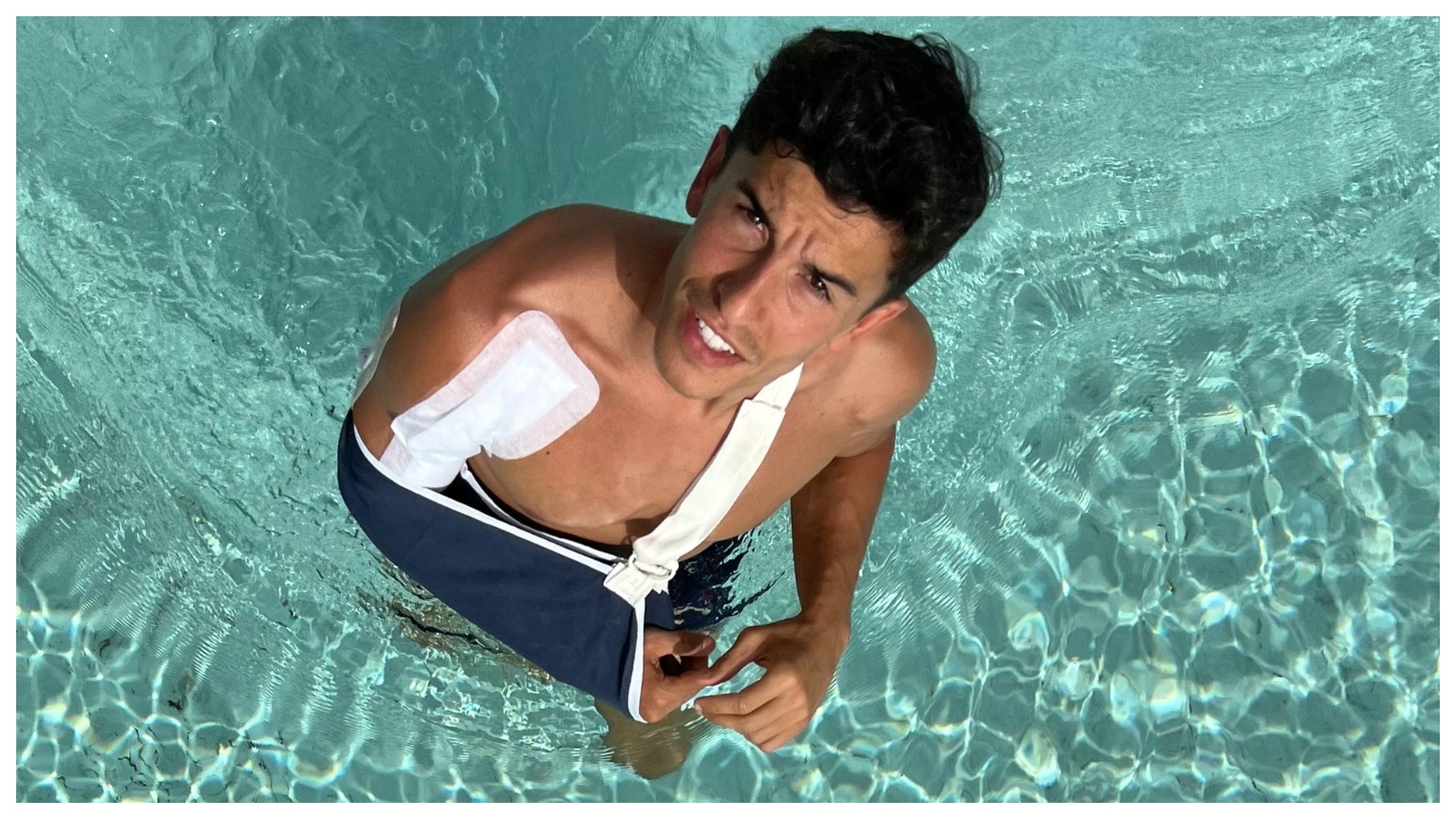 Marc Márquez, en la piscina en Madrid.