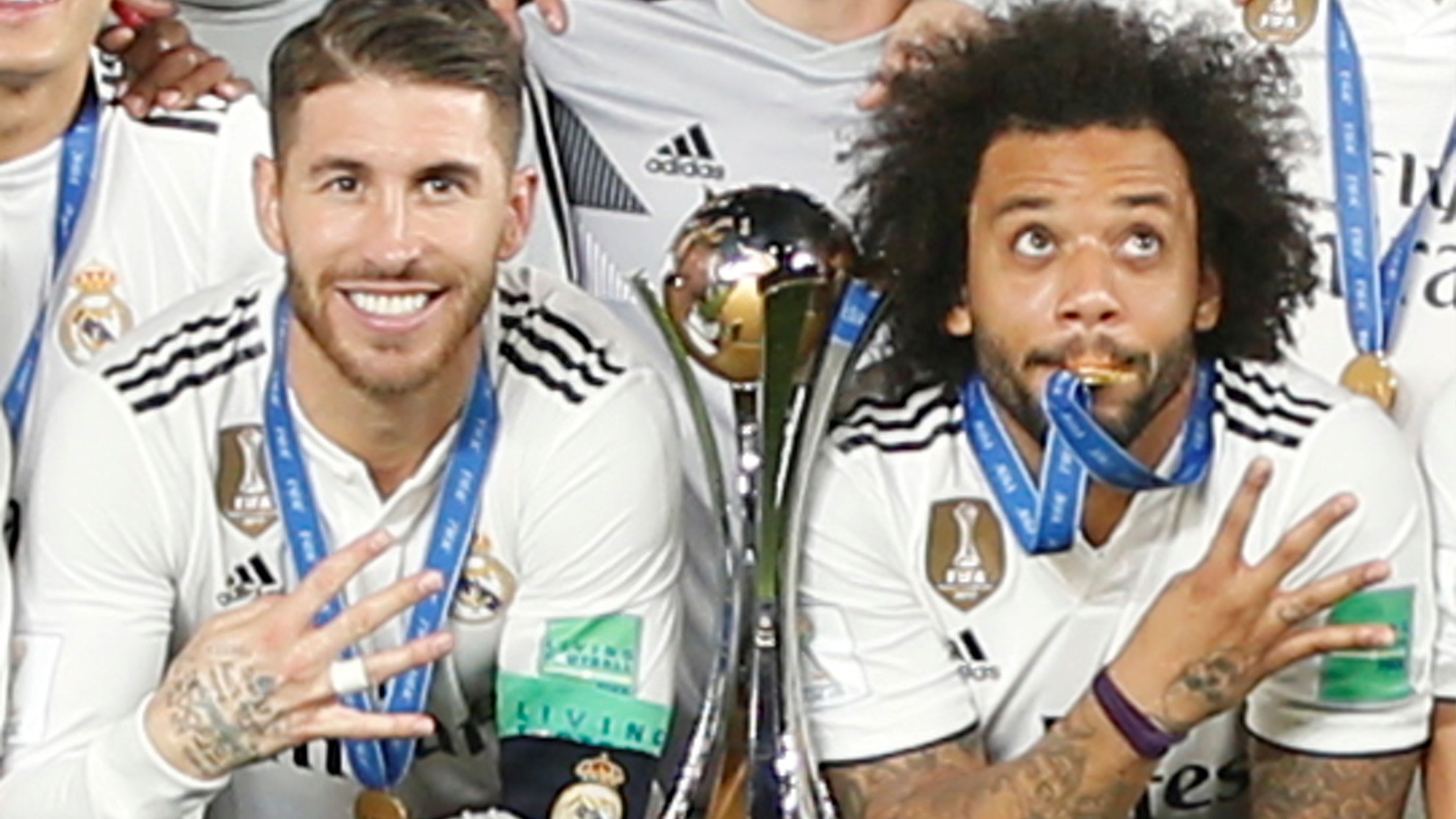 Ramos y Marcelo posan con el Mundial de Clubes 2018