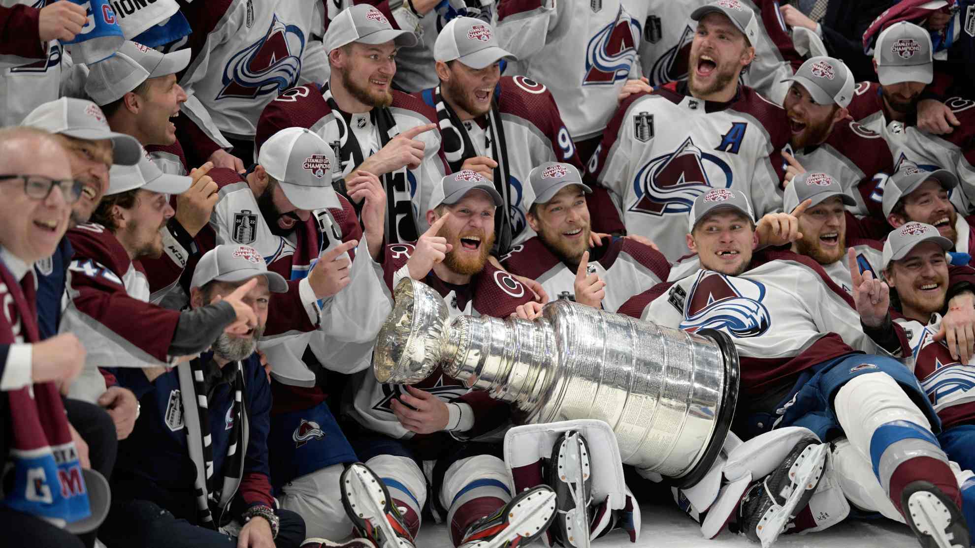 by instans Flyselskaber NHL Stanley Cup: Avalanche lift third championship trophy, ending Lightning  dictatorship | Marca