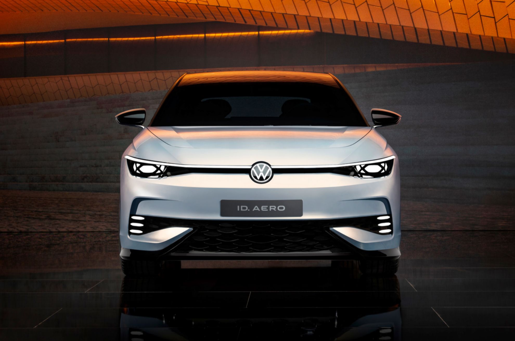 Con este modelo Volkswagen competirá por fin en el segmento de las berlinas eléctricas.