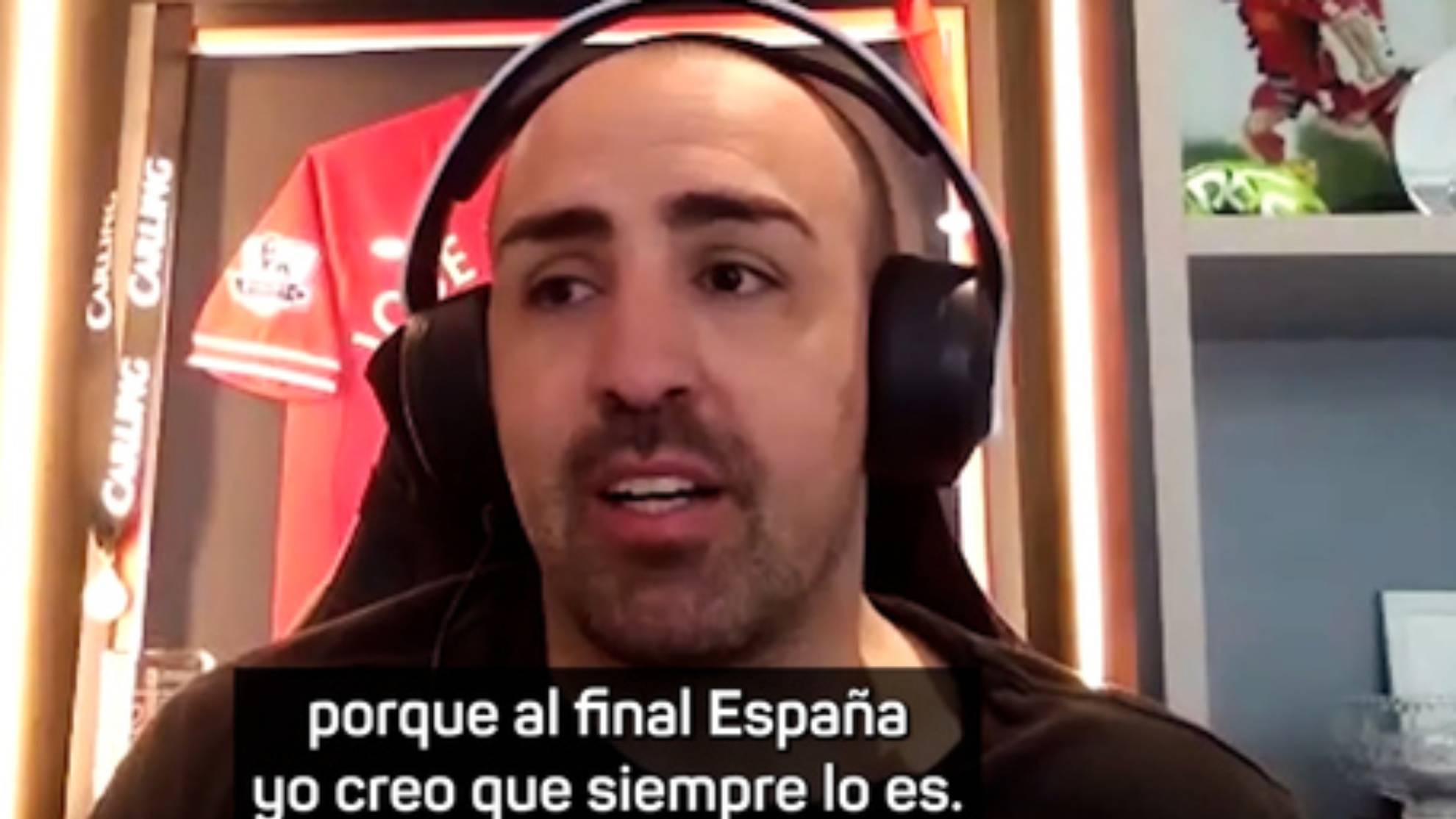 José Enrique: "Pedri es el Iniesta, el Xavi de esta selección"