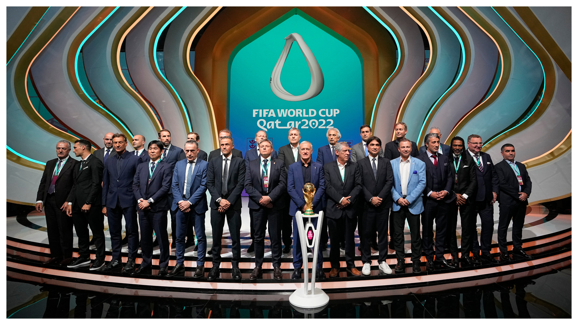 Los seleccionadores, durante el sorteo del Mundial en Doha.