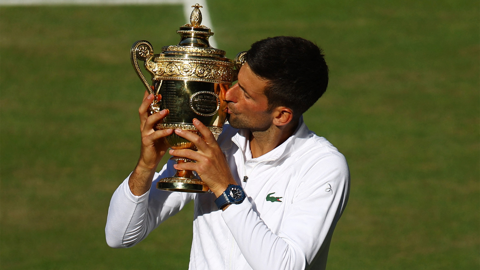 Djokovic vuelve a ganar Wimbledon para reclamar su papel en la historia