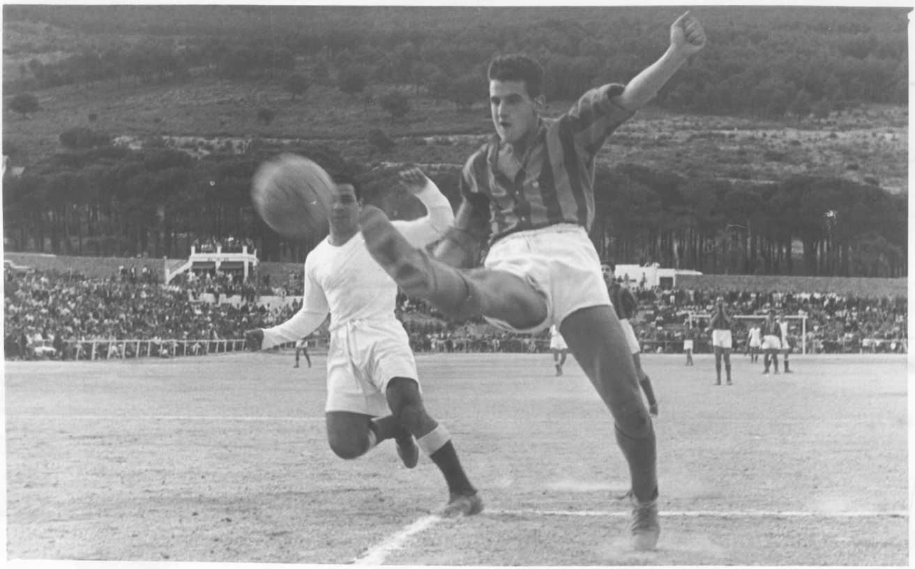 Imagen del partido entre el UD San Lorenzo y el Real Madrid en 1941.