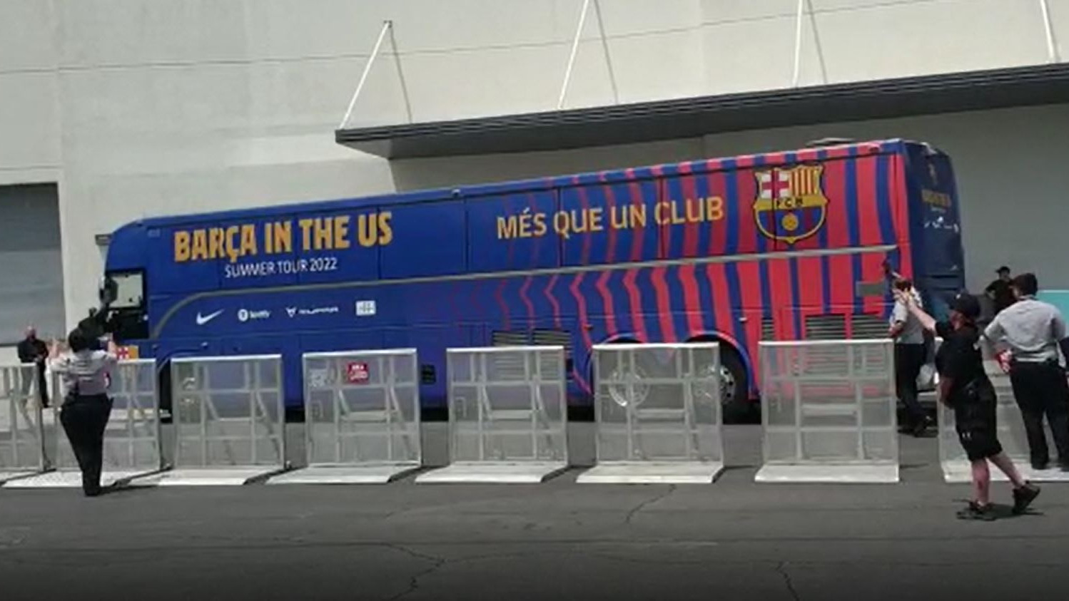 El autobús del Barcelona, a su llegada a Las Vegas.