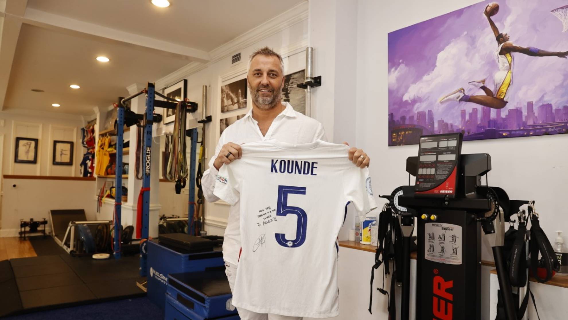 Gautier, con la camiseta de Francia de Kound.
