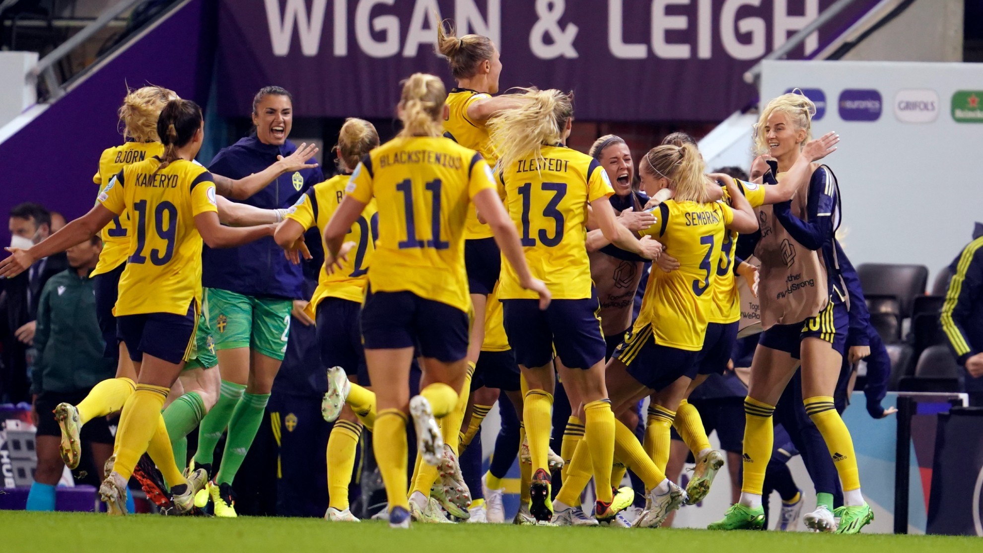 Las jugadoras de Suecia celebran el gol ante Bélgica ( AP