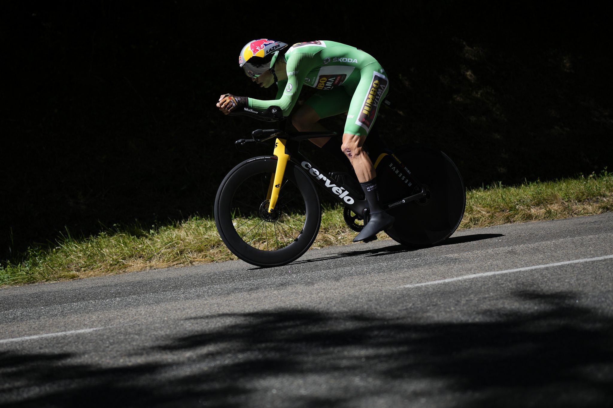 Belgium's Wout  lt;HIT gt;Van lt;/HIT gt;  lt;HIT gt;Aert lt;/HIT gt;, wearing the best sprinter's green jersey, rides during the twentieth stage of the Tour de France cycling race, an individual time trial over 40.7 kilometers (25.3 miles) with start in Lacapelle-Marival and finish in Rocamadour, France, Saturday, July 23, 2022. (AP Photo/Daniel Cole)