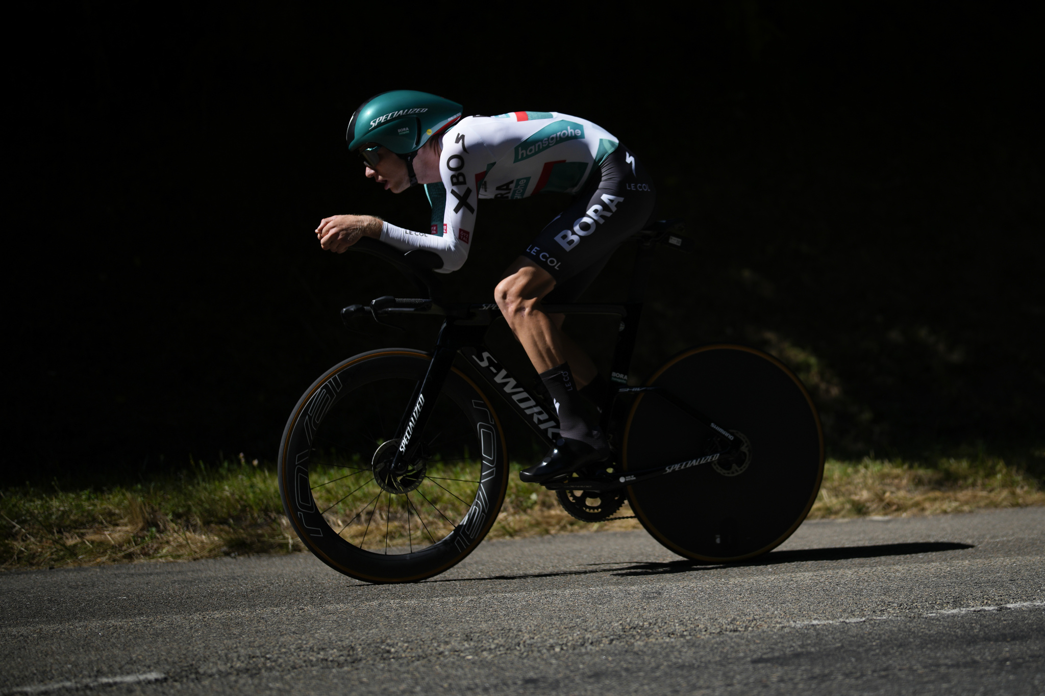 Russia' Aleksandr  lt;HIT gt;Vlasov lt;/HIT gt; rides during the twentieth stage of the Tour de France cycling race, an individual time trial over 40.7 kilometers (25.3 miles) with start in Lacapelle-Marival and finish in Rocamadour, France, Saturday, July 23, 2022. (AP Photo/Daniel Cole)