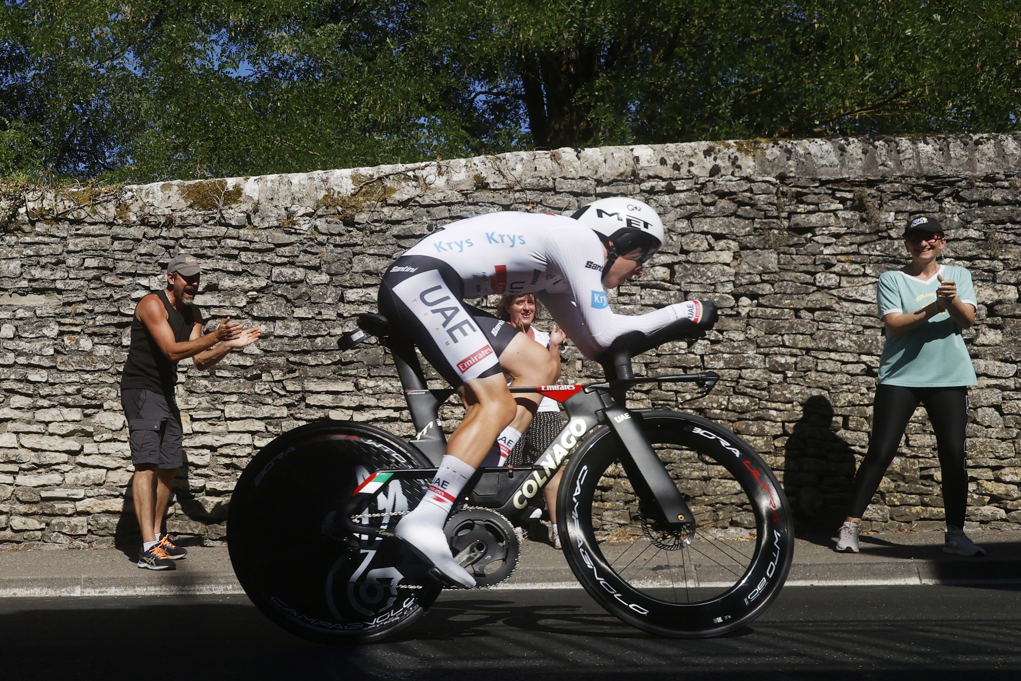 Lacapelle-marival (France), 23/07/2022.- Slovenian rider Tadej  lt;HIT gt;Pogacar lt;/HIT gt; of UAE Team Emirates in action during the 20th stage of the Tour de France 2022, an individual time trial over 40.7km from Lacapelle-Marival to Rocamadour, France, 23 July 2022. (Ciclismo, Francia, Eslovenia) EFE/EPA/YOAN VALAT