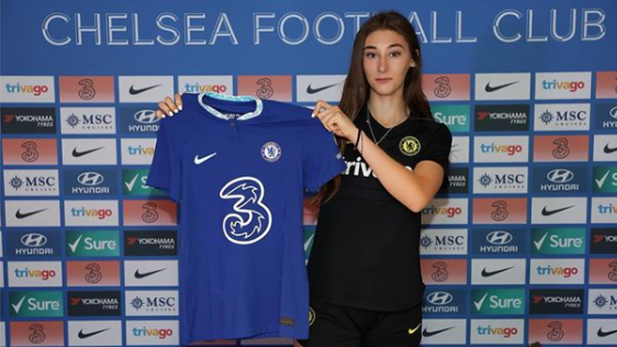 Tatiana Flores renueva por una temporada más con el Chelsea.