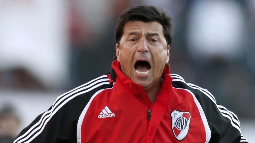 Daniel Passarella, en su época como técnico de River Plate.