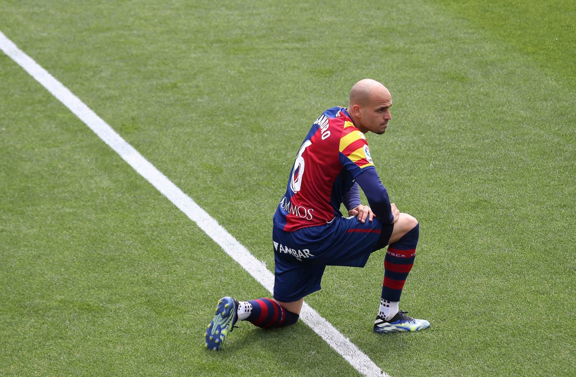 Sandro, en un partido con el Huesca. / ÁLVARO CALVO