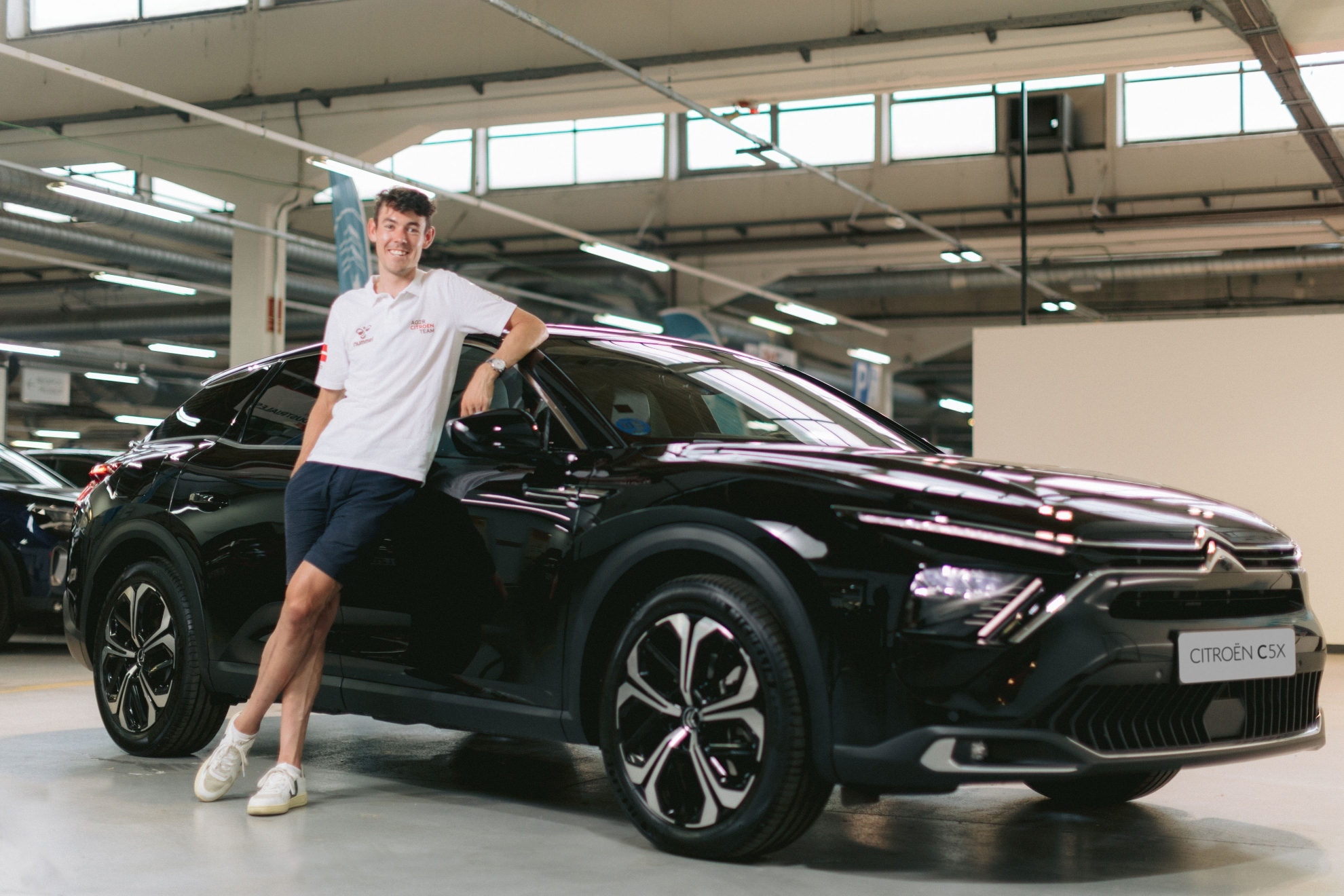 Citroën nombra embajador del C5 X a un australiano de su equipo ciclista