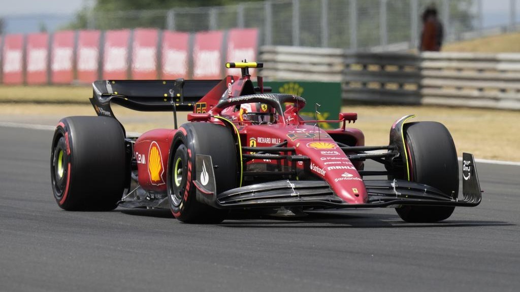 Carlos Sainz, en lo Libres 1 del GP de Hungría 2022. / AP